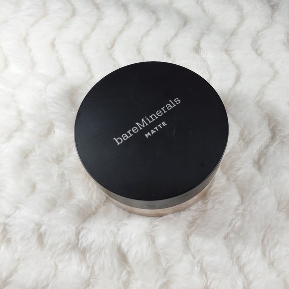 bareMinerals Other - ❤FREE GIFT❤LIGHT 08 Matte bareMinerals Foundation